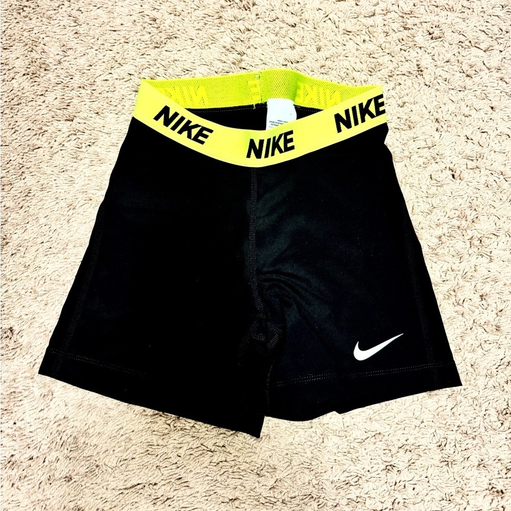 Nike Pro Women’s shorts